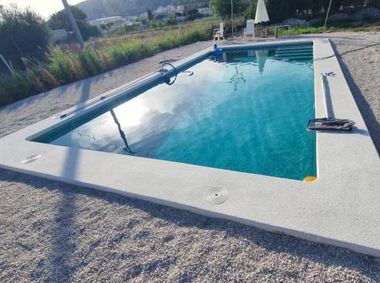 Piedra de coronación para piscinas - Ángel Pools Master