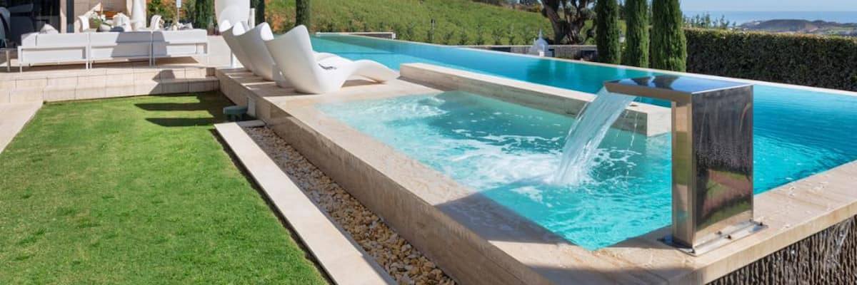 Piscina de obra terminada por Ángel Pools Master en la Región de Murcia